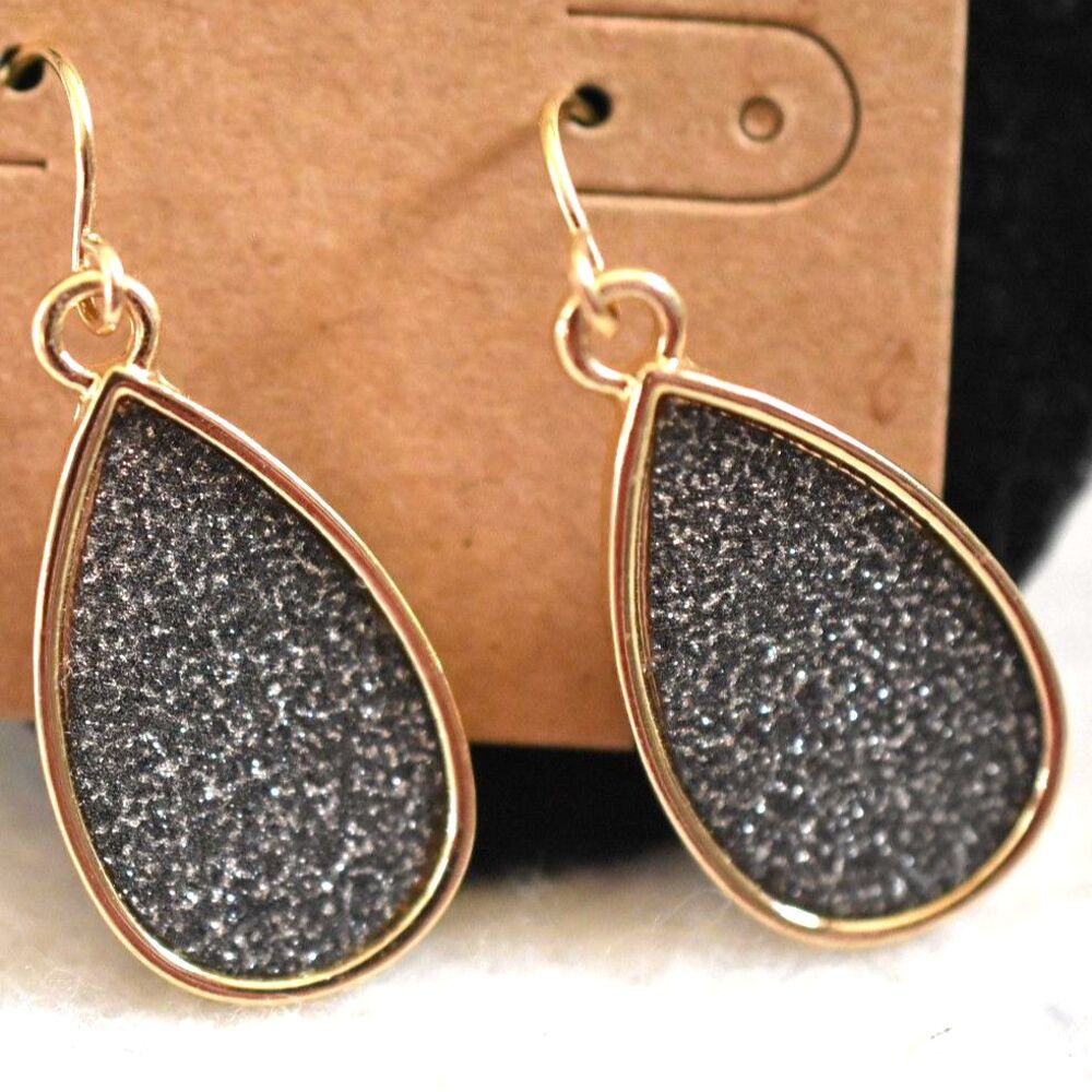 Charming Shades Of Blue Crushed Crystals Gold Tone Fish Hook New Earrings